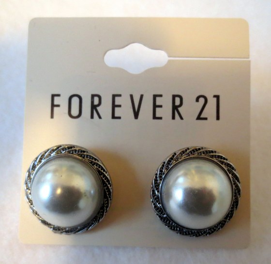 forever 21 pearl earrings